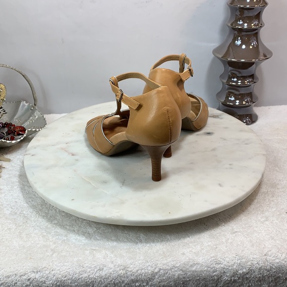 AEROSOLES TAN & LIGHT GRAY HEELS - SZ 6 B - Picture 5 of 14